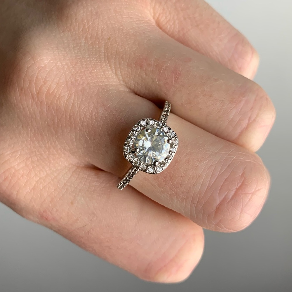 Diamond Pave Halo setting Cubic Zirconia Sterling Silver Engagement Ring Sz 8